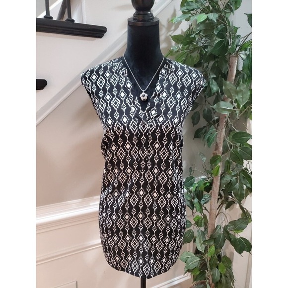 Avenue Women's Black & White 100% Polyester V-Neck Sleeveless Top Blouse 14/16 - Picture 1 of 13